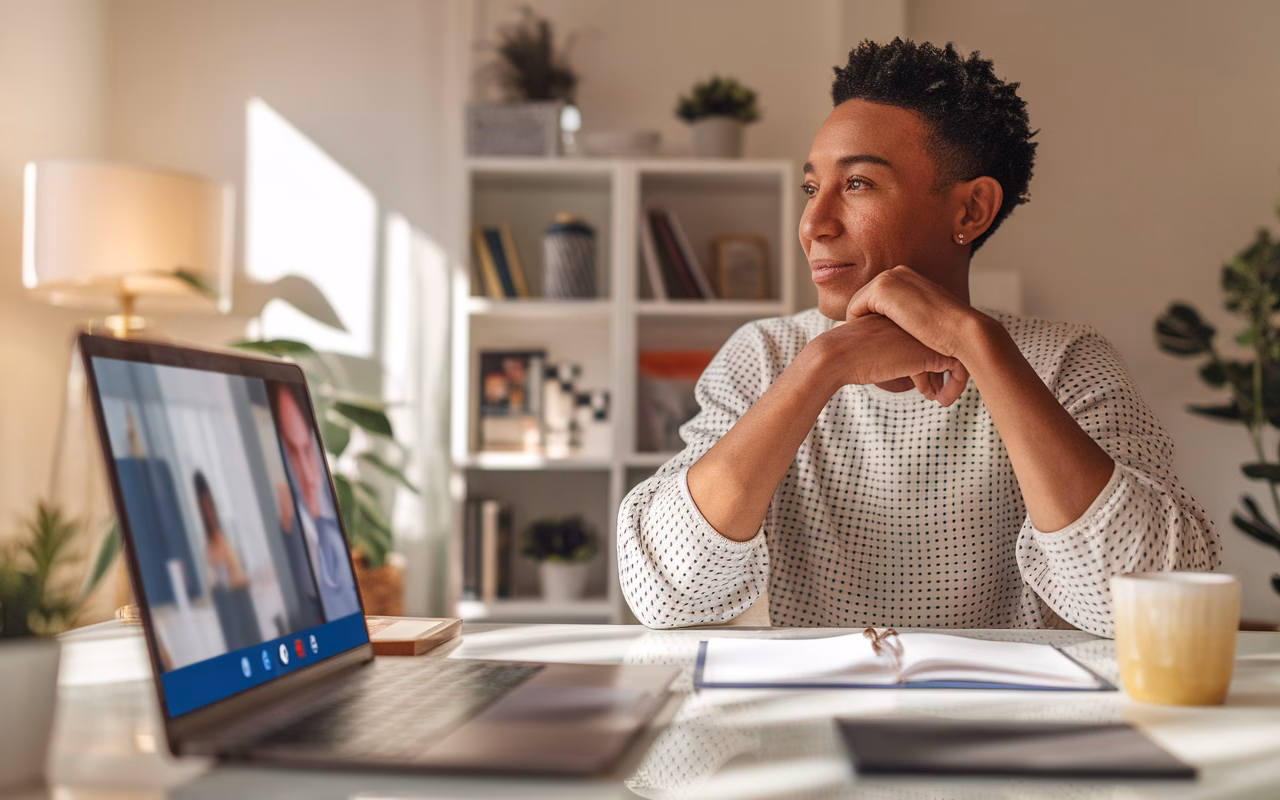 Virtual Common-Sense Advice Virtual consultant at a desk, offering virtual common-sense advice